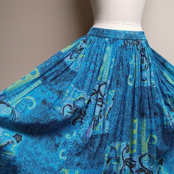 Sudha Dresses & Skirts - SUDHA Cotton Full Skirt Elastic Waist in Blue Size M